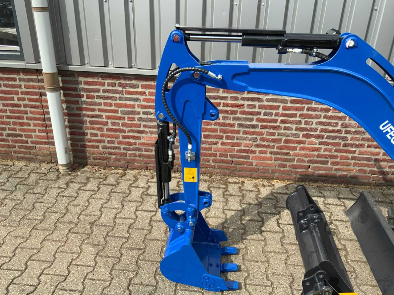UF Equipment NM-18 - Miniexcavadora: foto 5 UF Equipment NM-18 - Miniexcavadora: foto 5