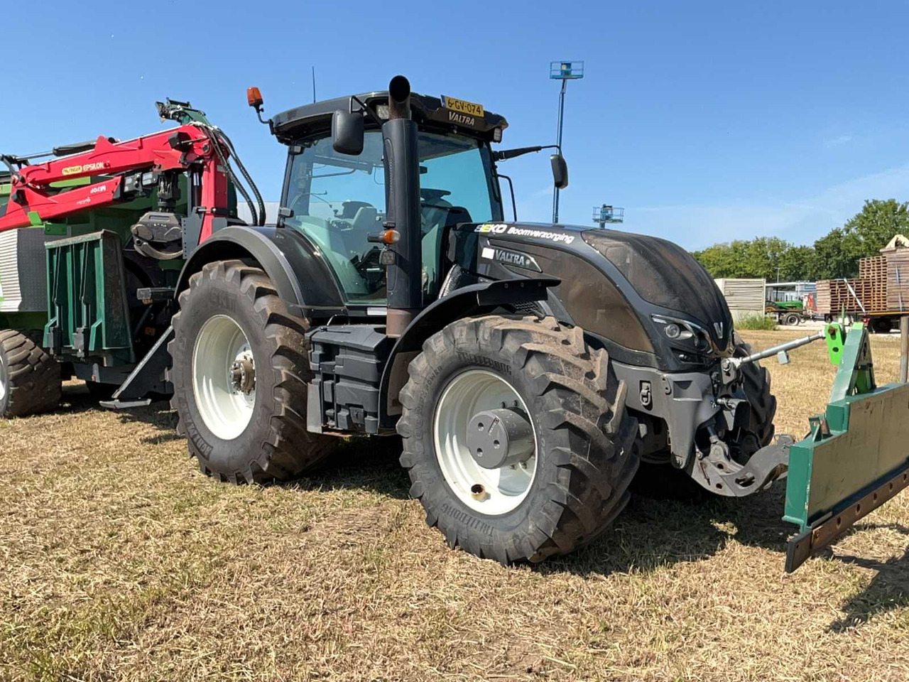 Valtra S374 - Tractor: foto 2 Valtra S374 - Tractor: foto 2