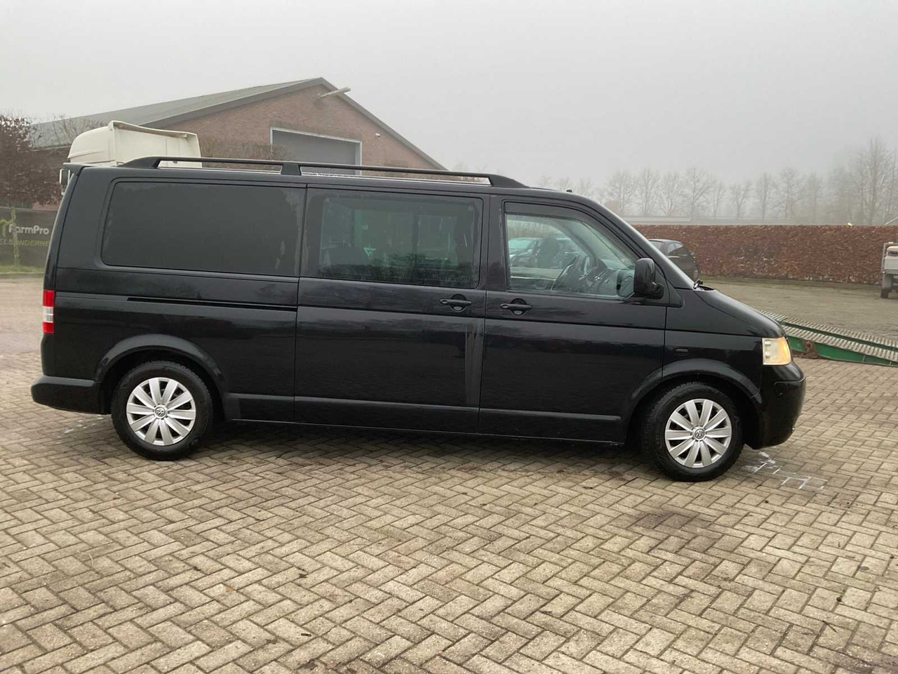 2006 VOLKSWAGEN CARAVELLE 2.5 TDI 340 TREND.DC COMMERCIAL VEHICLE - Vehículo comercial ligero: foto 5 2006 VOLKSWAGEN CARAVELLE 2.5 TDI 340 TREND.DC COMMERCIAL VEHICLE - Vehículo comercial ligero: foto 5