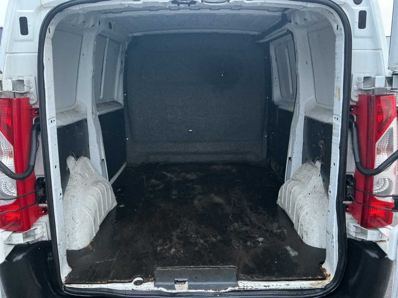 2007 - CITROEN - JUMPY - 12 1.6 HDI L1 H1 - COMMERCIAL VEHICLE - Vehículo comercial ligero: foto 5 2007 - CITROEN - JUMPY - 12 1.6 HDI L1 H1 - COMMERCIAL VEHICLE - Vehículo comercial ligero: foto 5