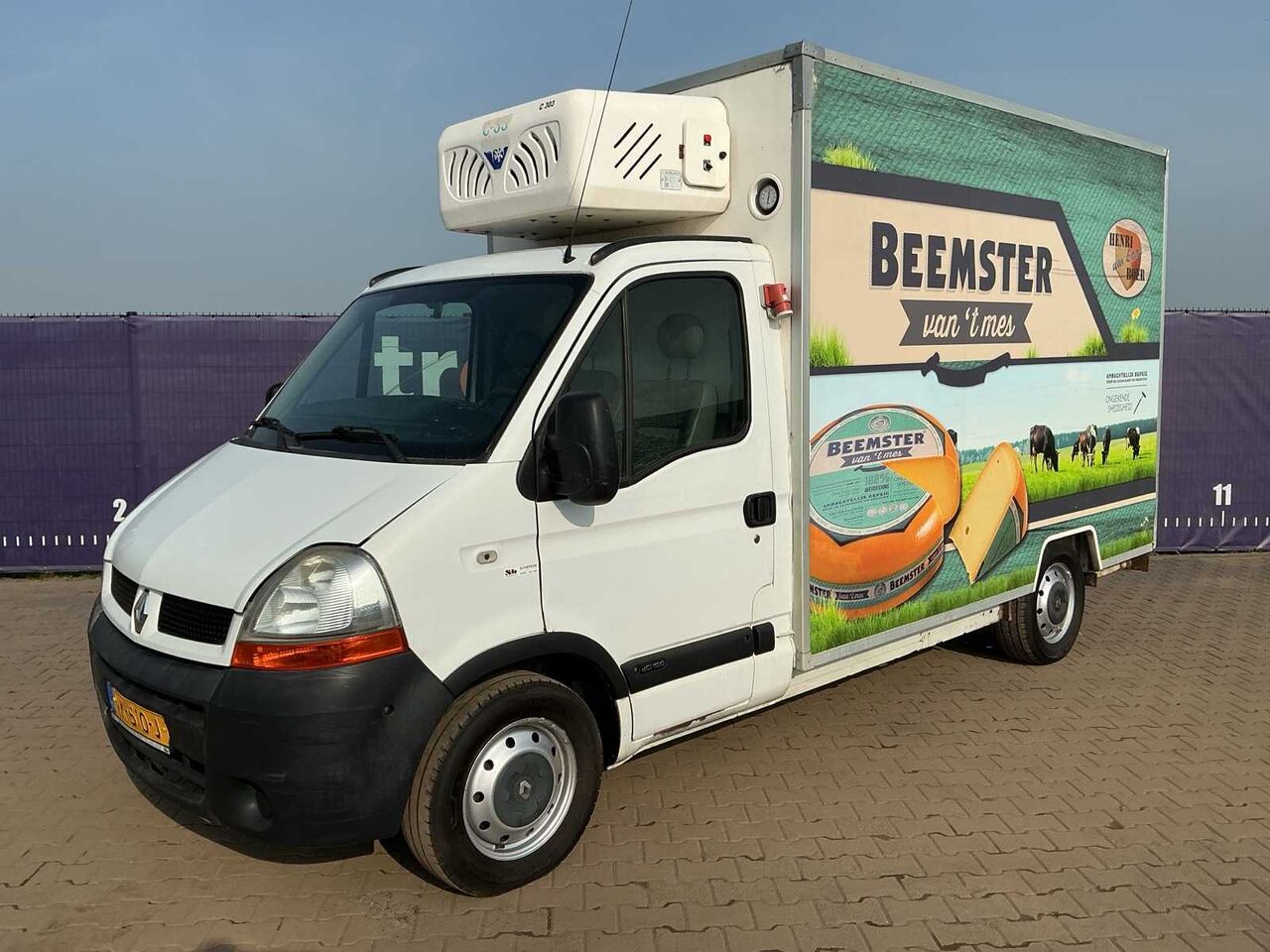 2007 - RENAULT - MASTER - T35 2.5 DCI L2H2 - COMMERCIAL VEHICLE/REFRIGERATED VAN - Vehículo comercial ligero: foto 1 2007 - RENAULT - MASTER - T35 2.5 DCI L2H2 - COMMERCIAL VEHICLE/REFRIGERATED VAN - Vehículo comercial ligero: foto 1