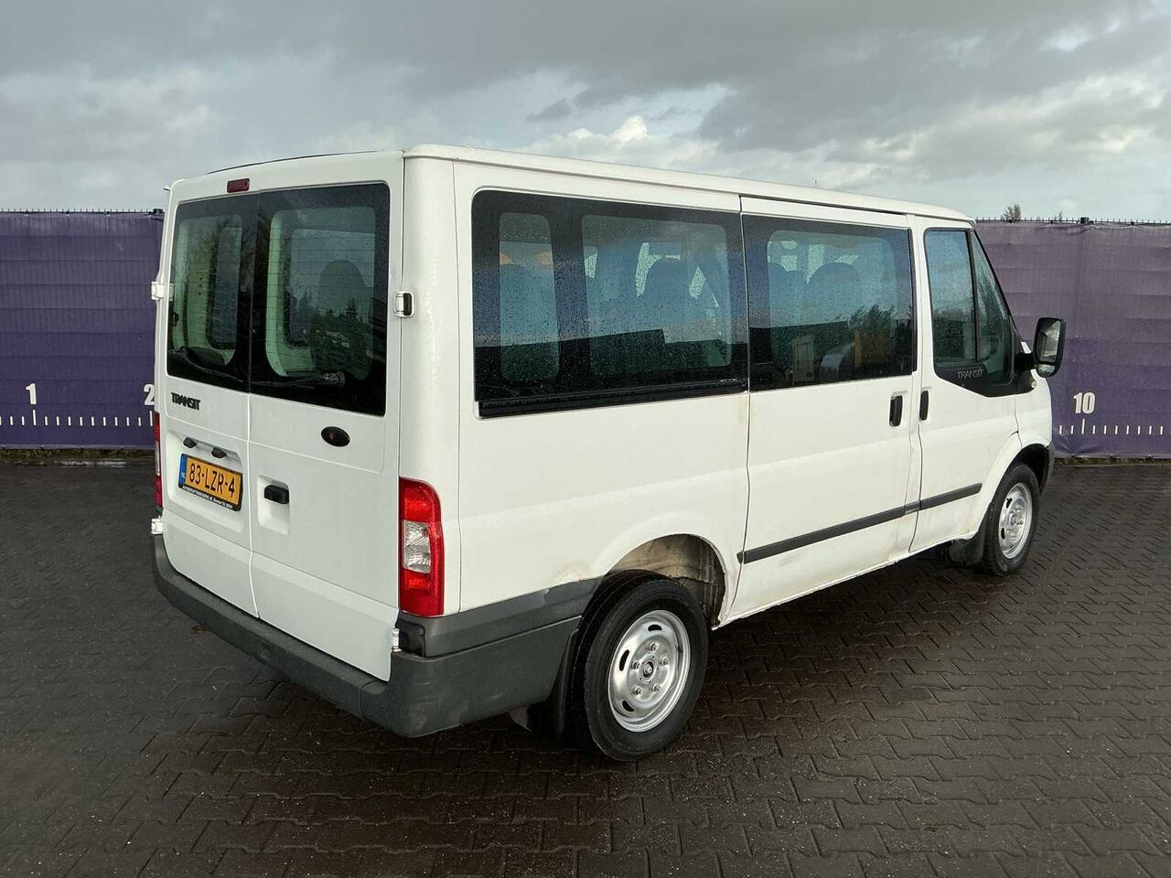 2010 - FORD - TRANSIT KOMBI - 9-SEATER - 300S 2.2 TDCI SHD - COMMERCIAL VEHICLE/PASSENGER VAN - Vehículo comercial ligero: foto 3 2010 - FORD - TRANSIT KOMBI - 9-SEATER - 300S 2.2 TDCI SHD - COMMERCIAL VEHICLE/PASSENGER VAN - Vehículo comercial ligero: foto 3