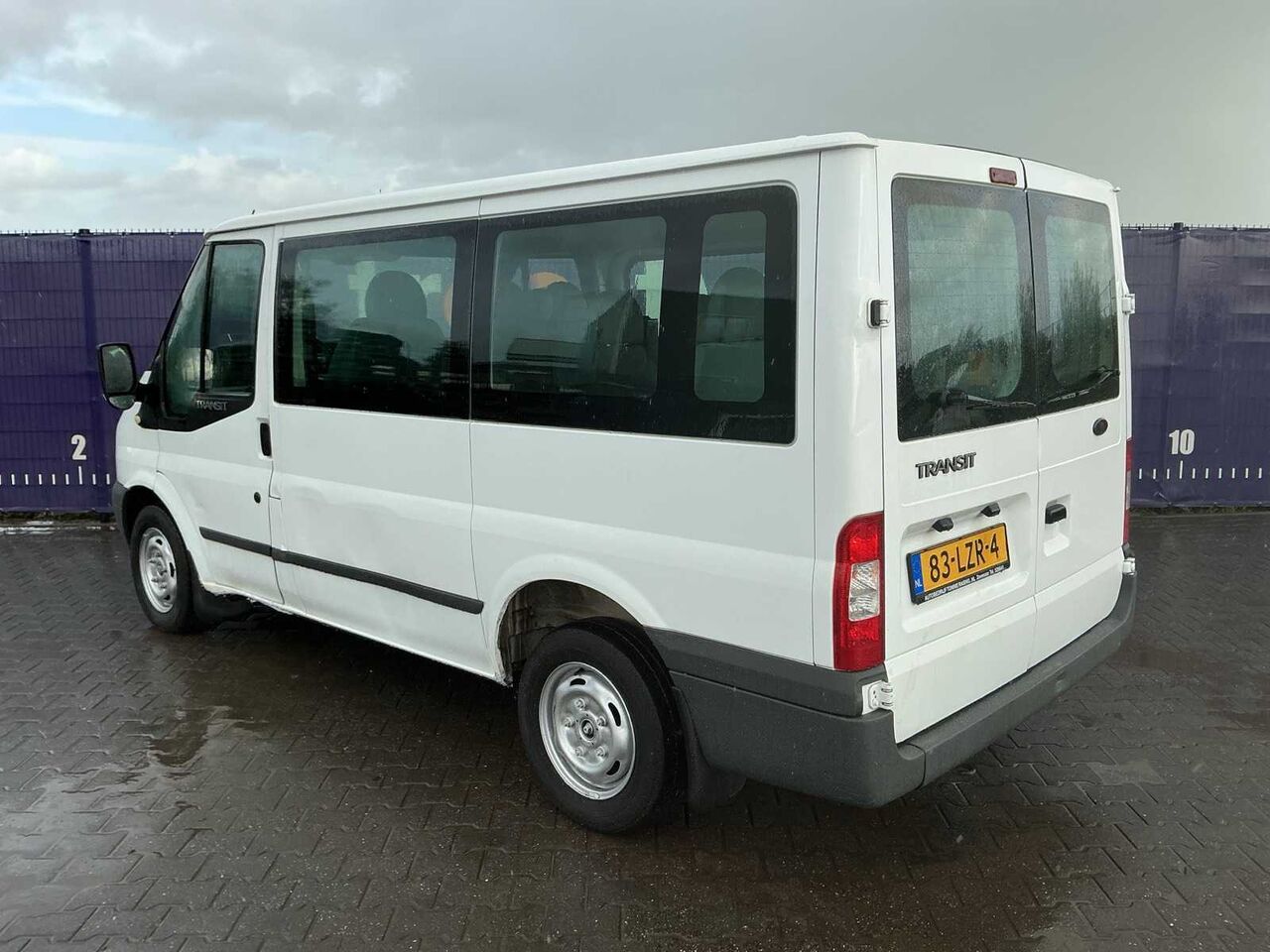 2010 - FORD - TRANSIT KOMBI - 9-SEATER - 300S 2.2 TDCI SHD - COMMERCIAL VEHICLE/PASSENGER VAN - Vehículo comercial ligero: foto 4 2010 - FORD - TRANSIT KOMBI - 9-SEATER - 300S 2.2 TDCI SHD - COMMERCIAL VEHICLE/PASSENGER VAN - Vehículo comercial ligero: foto 4