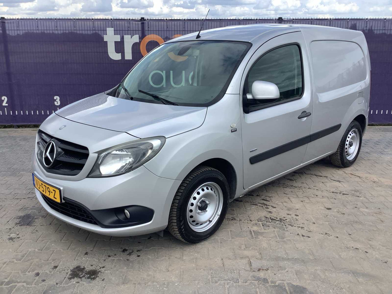 2014 - MERCEDES-BENZ - CITAN - 109 CDI BLUEEFF. - COMPANY CAR - Vehículo comercial ligero: foto 1 2014 - MERCEDES-BENZ - CITAN - 109 CDI BLUEEFF. - COMPANY CAR - Vehículo comercial ligero: foto 1