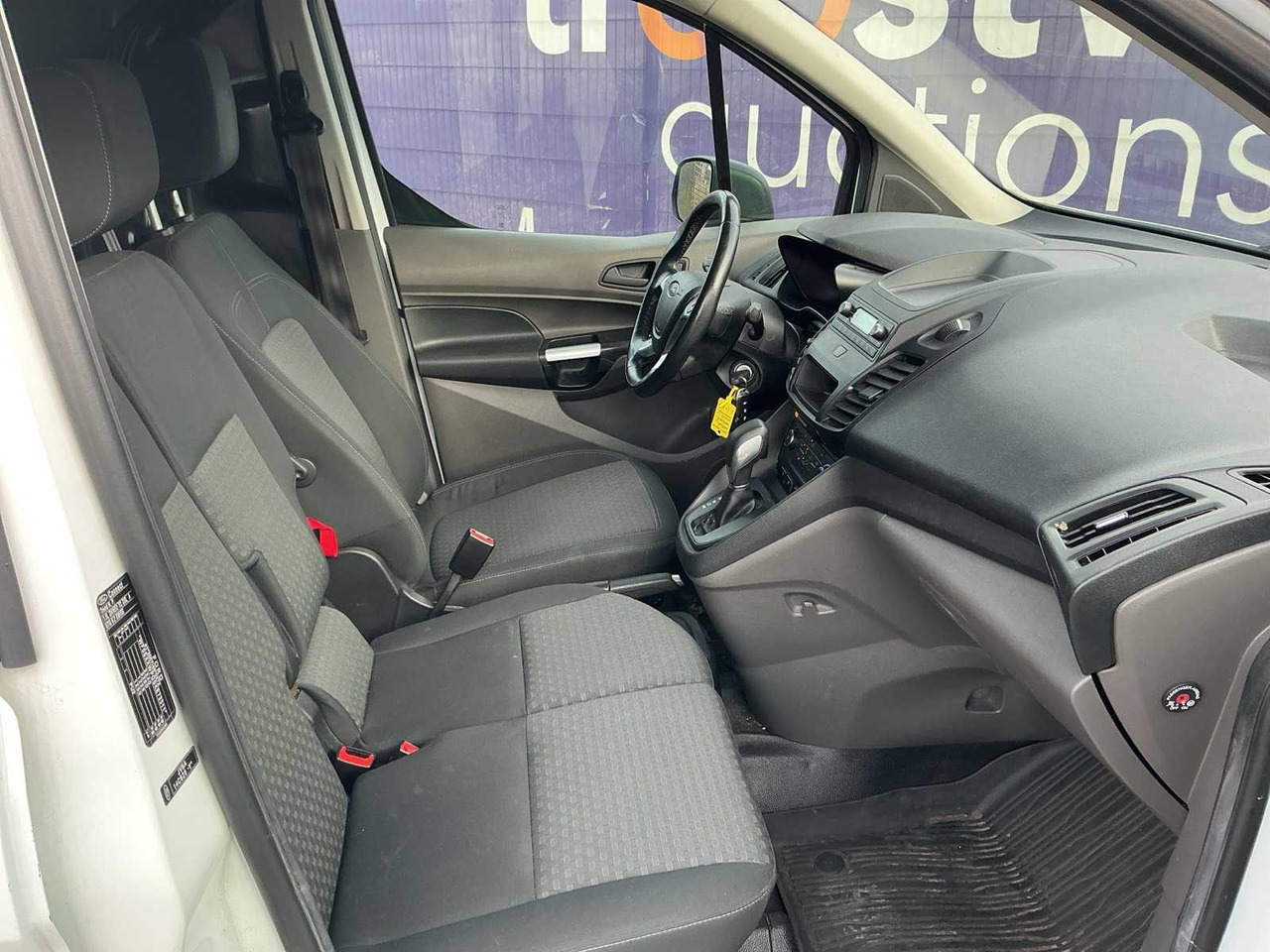 2019 - FORD - TRANSIT CONNECT - 1.5 ECOBLUE L2 TREND - COMMERCIAL VEHICLE - Vehículo comercial ligero: foto 5 2019 - FORD - TRANSIT CONNECT - 1.5 ECOBLUE L2 TREND - COMMERCIAL VEHICLE - Vehículo comercial ligero: foto 5