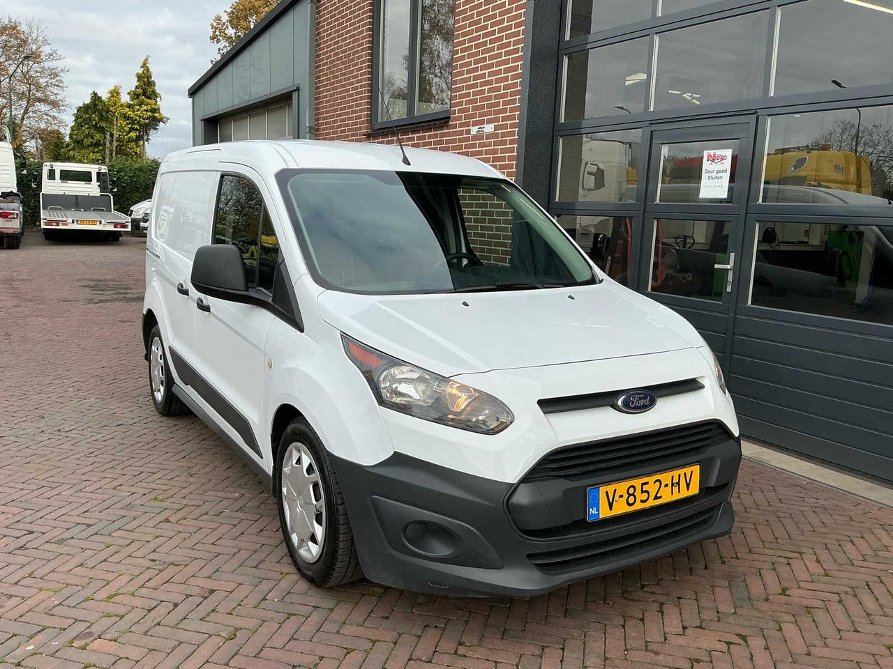FORD TRANSIT CONNECT 1.5 TDCI L1 ECONOMY VAN - Vehículo comercial ligero: foto 2 FORD TRANSIT CONNECT 1.5 TDCI L1 ECONOMY VAN - Vehículo comercial ligero: foto 2