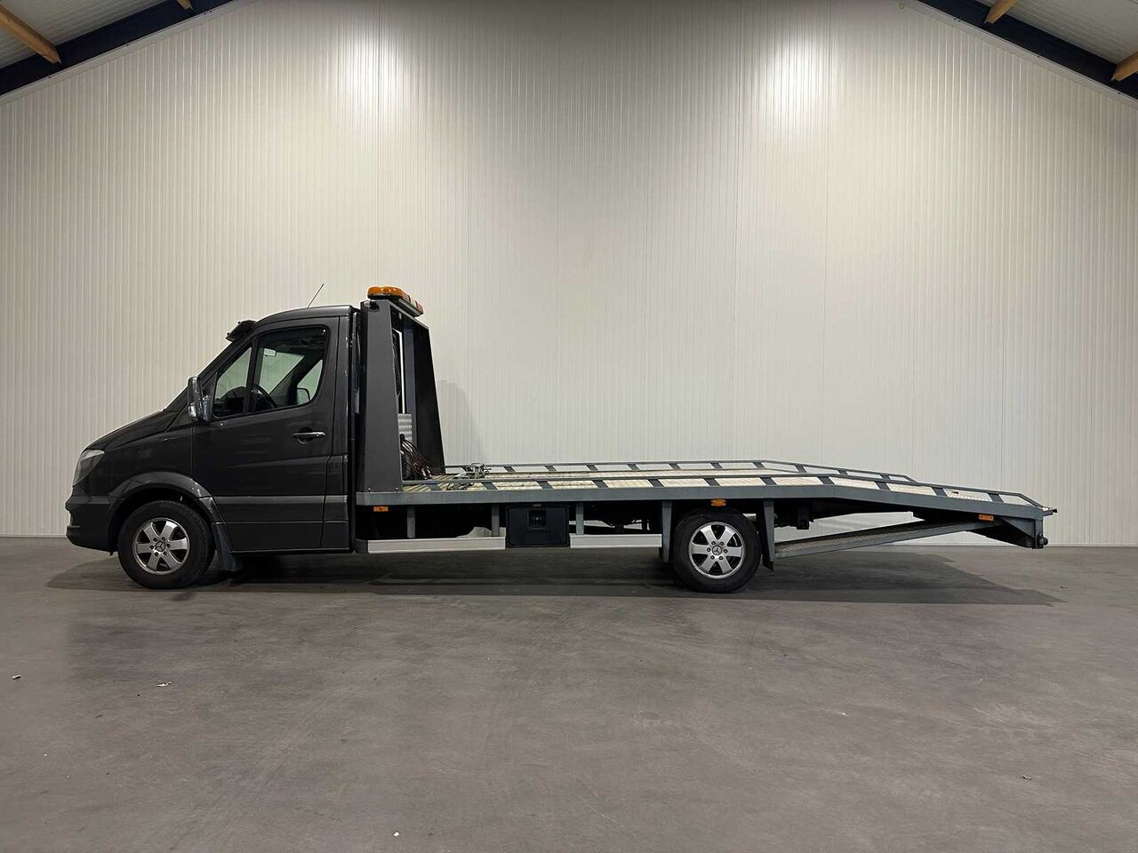 MERCEDES-BENZ SPRINTER 515 2.2 CDI RAMP/CAR AMBULANCE 12-BZ-LS - Vehículo comercial ligero: foto 2 MERCEDES-BENZ SPRINTER 515 2.2 CDI RAMP/CAR AMBULANCE 12-BZ-LS - Vehículo comercial ligero: foto 2