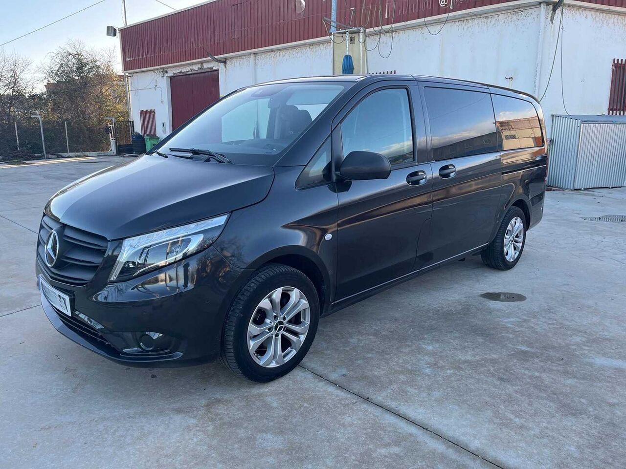 VITO TOURER - MERCEDES-BENZ - VAN - Vehículo comercial ligero: foto 1 VITO TOURER - MERCEDES-BENZ - VAN - Vehículo comercial ligero: foto 1