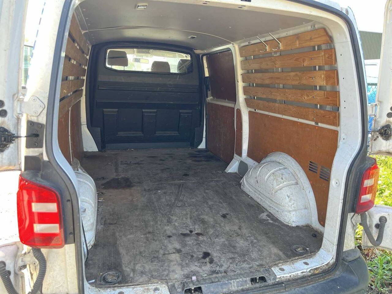 VOLKSWAGEN TRANSPORTER 2.0 TDI L2H1 HIGHLINE 4-MOTION | VBV-49-V - Vehículo comercial ligero: foto 3 VOLKSWAGEN TRANSPORTER 2.0 TDI L2H1 HIGHLINE 4-MOTION | VBV-49-V - Vehículo comercial ligero: foto 3