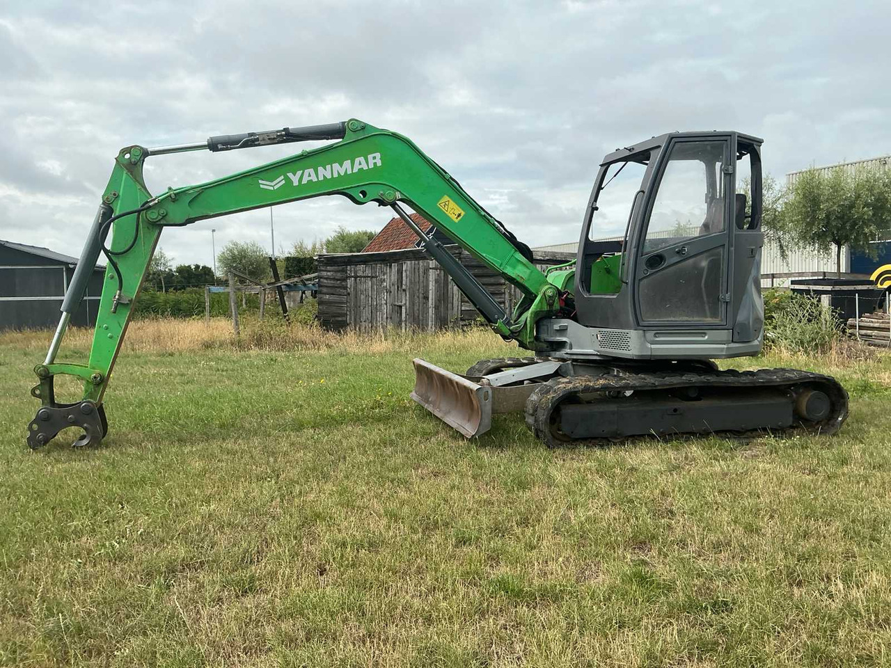 YANMAR VIO80U - Excavadora de cadenas: foto 2 YANMAR VIO80U - Excavadora de cadenas: foto 2