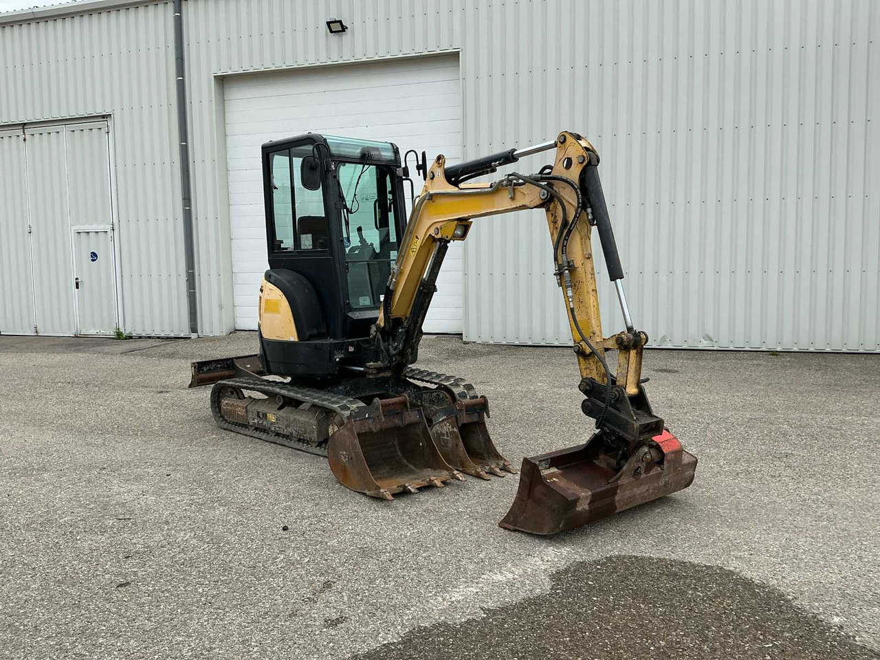 Yanmar VIO25-4 - Excavadora de cadenas: foto 1 Yanmar VIO25-4 - Excavadora de cadenas: foto 1