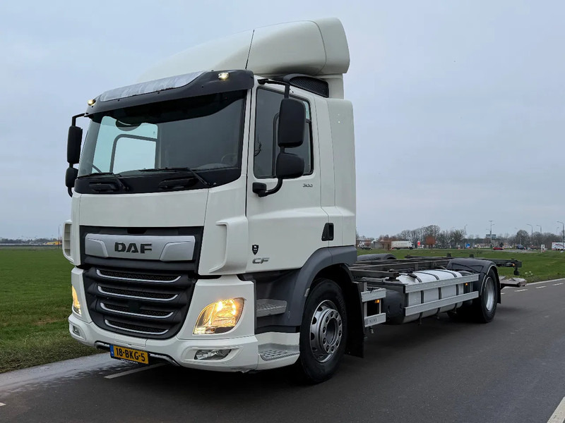 DAF CF 300 CF 300 BDF of Chassic cabine. MOOIE NETTE TRUCK!! - Chasis camión: foto 1 DAF CF 300 CF 300 BDF of Chassic cabine. MOOIE NETTE TRUCK!! - Chasis camión: foto 1