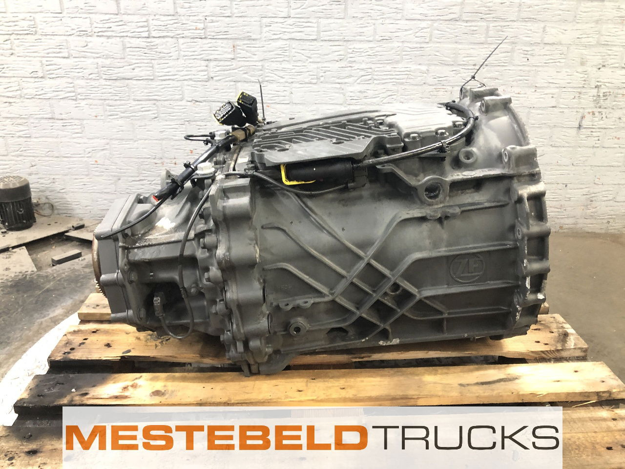 DAF Versnellingsbak 12 TX 2210 TD - Caja de cambios y piezas para Camión: foto 1 DAF Versnellingsbak 12 TX 2210 TD - Caja de cambios y piezas para Camión: foto 1