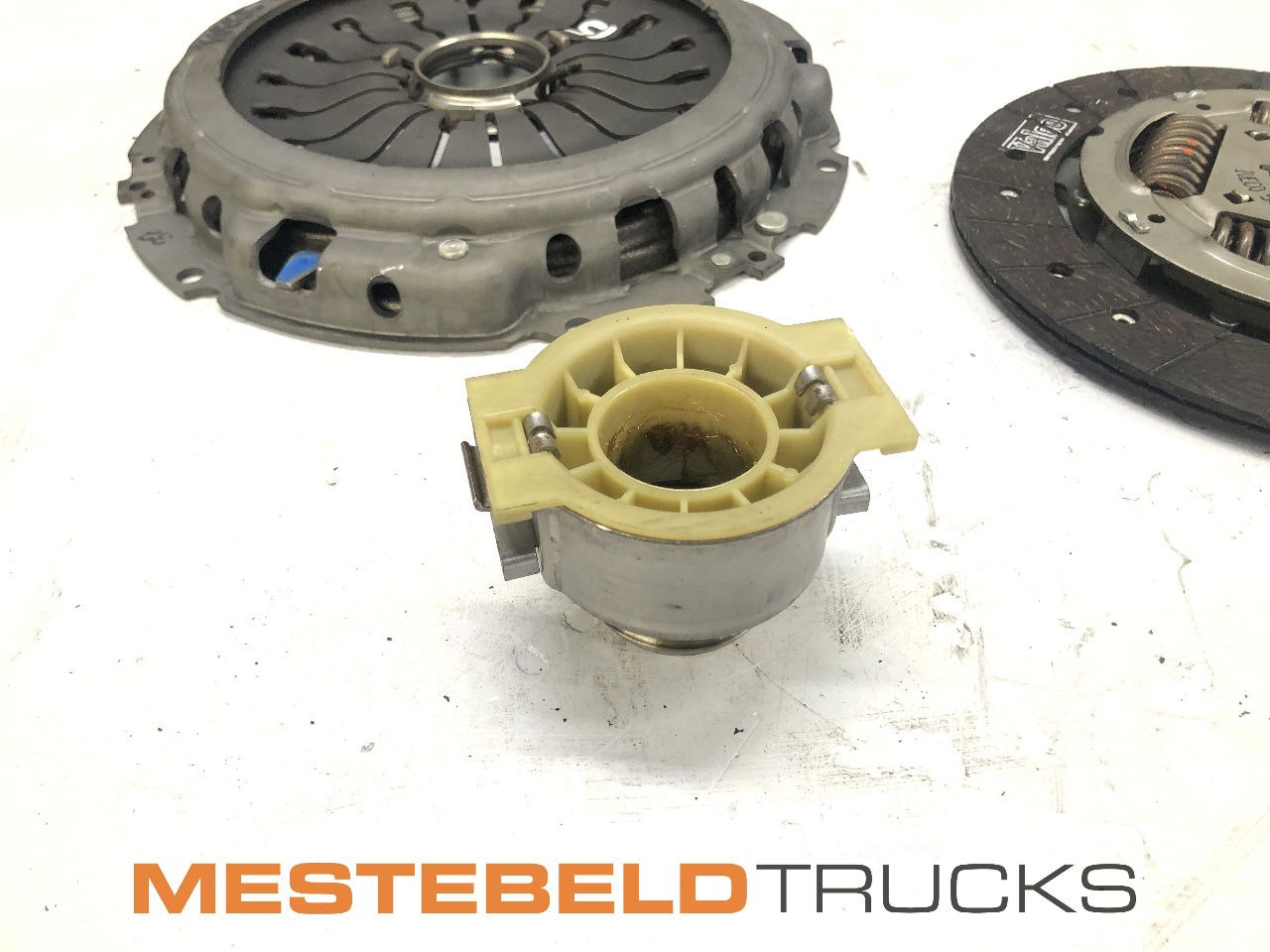 Iveco Koppelingsset - Embrague y piezas para Camión: foto 2 Iveco Koppelingsset - Embrague y piezas para Camión: foto 2