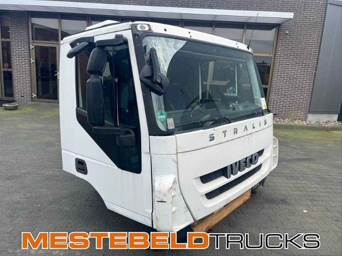 Iveco Korte cabine - Cabina para Camión: foto 2 Iveco Korte cabine - Cabina para Camión: foto 2