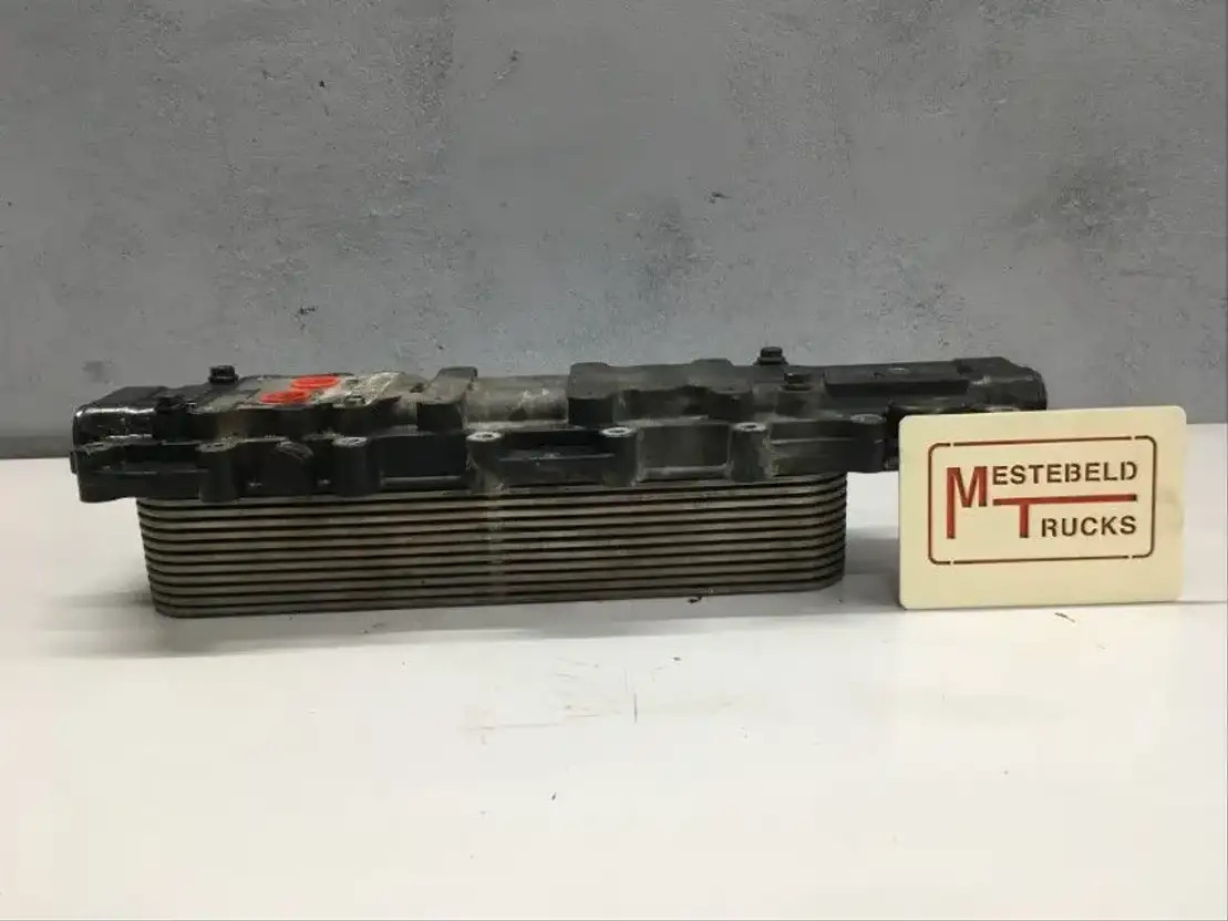 Iveco Oliekoeler cursor euro 6  - Motor y piezas para Camión: foto 1 Iveco Oliekoeler cursor euro 6  - Motor y piezas para Camión: foto 1