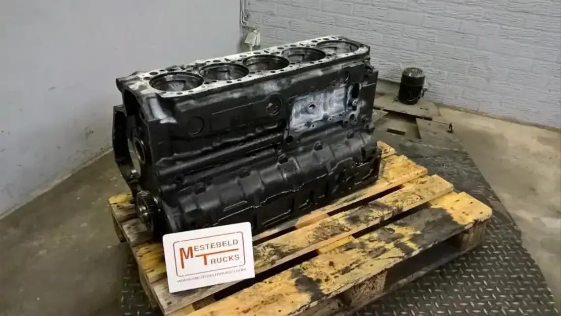 MAN Blok met krukas - Motor y piezas para Camión: foto 1 MAN Blok met krukas - Motor y piezas para Camión: foto 1