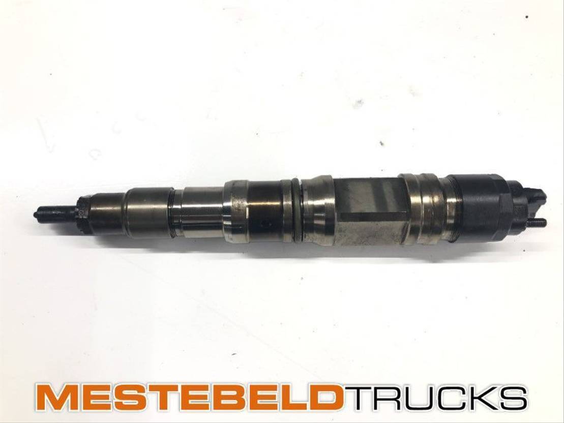 MAN Injector D2676 LF 53 - Procesamiento de combustible para Camión: foto 1 MAN Injector D2676 LF 53 - Procesamiento de combustible para Camión: foto 1