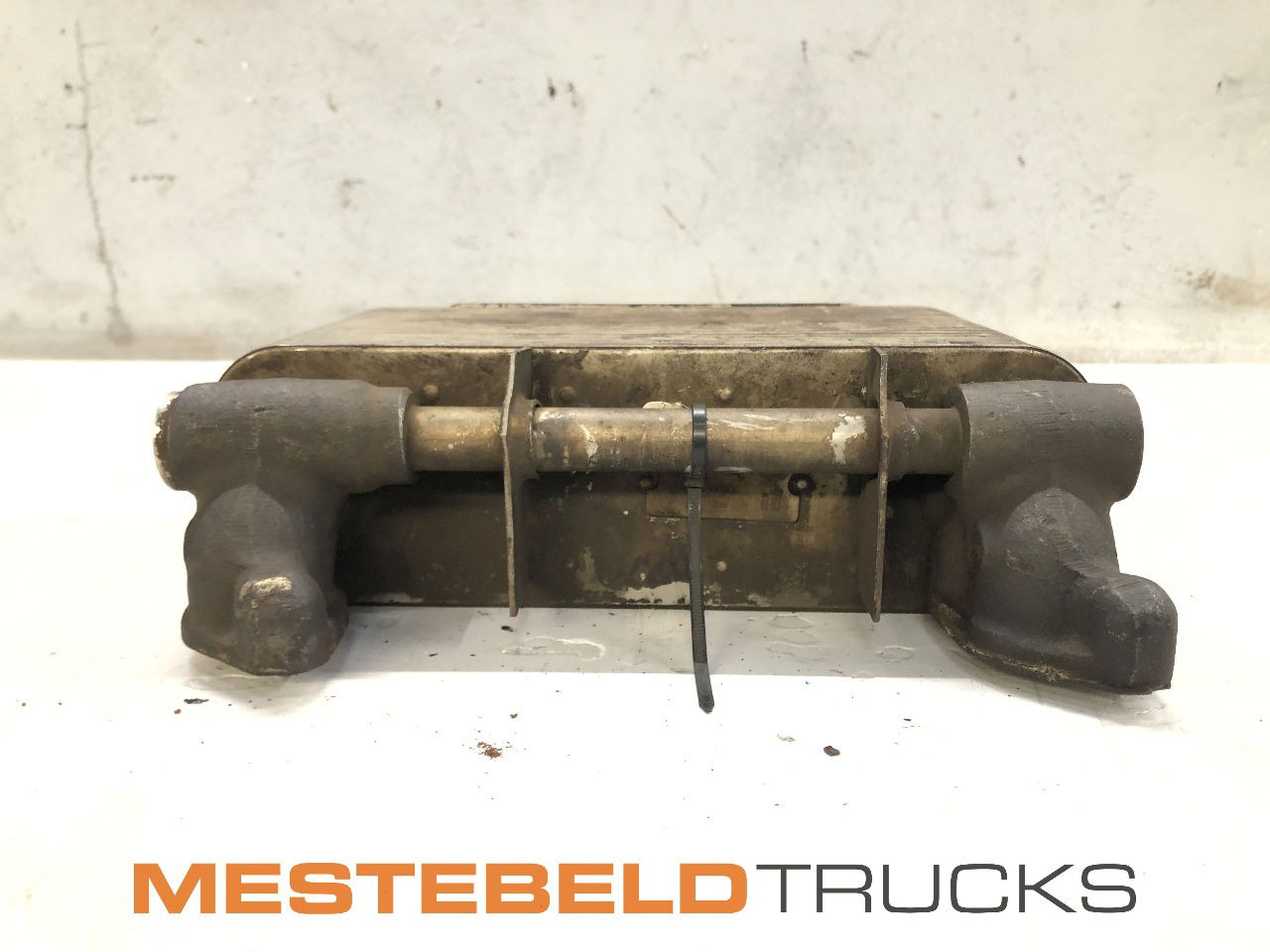 MAN Oliekoeler D2840 LF 04 - Motor para Camión: foto 5 MAN Oliekoeler D2840 LF 04 - Motor para Camión: foto 5