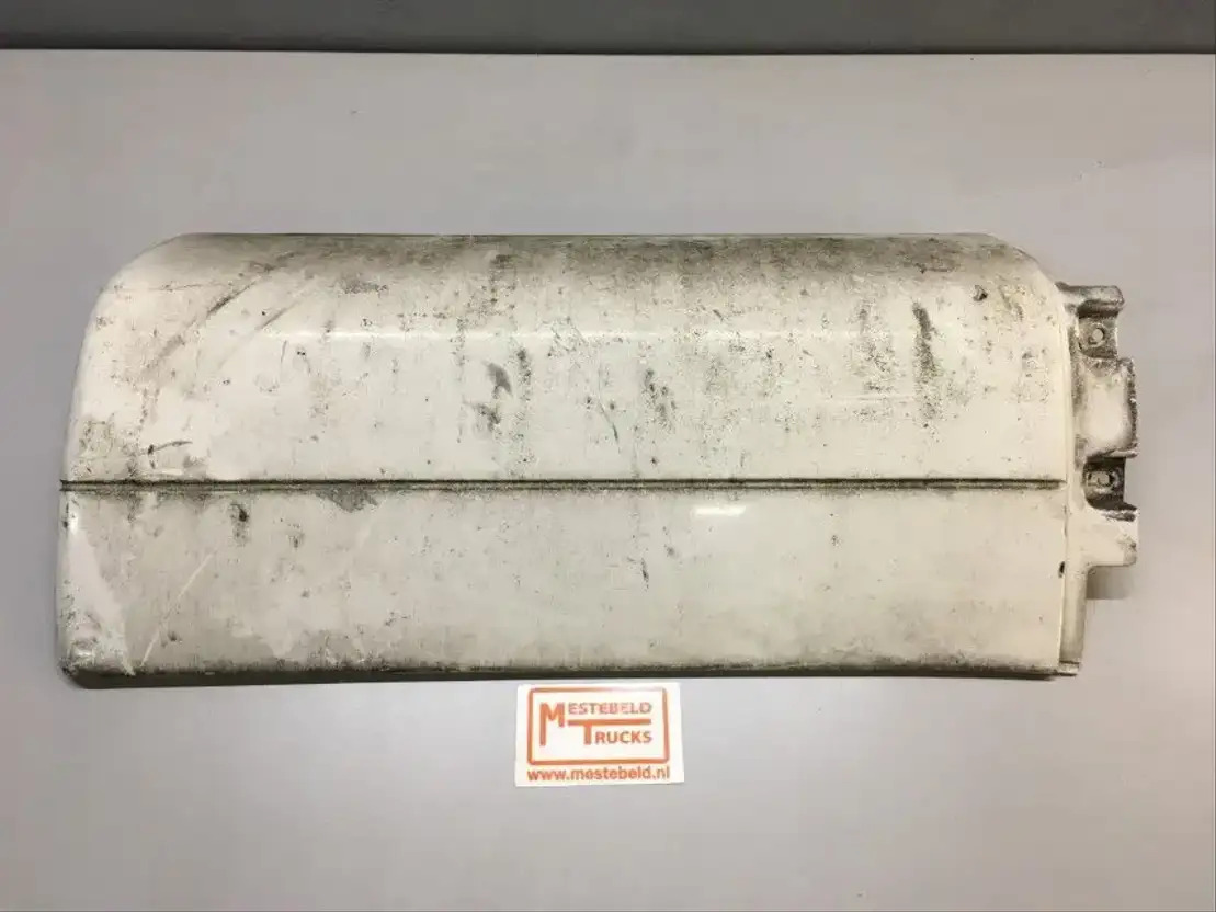 MAN Spatbordverlenging TGA links - Cabina e interior para Camión: foto 1 MAN Spatbordverlenging TGA links - Cabina e interior para Camión: foto 1