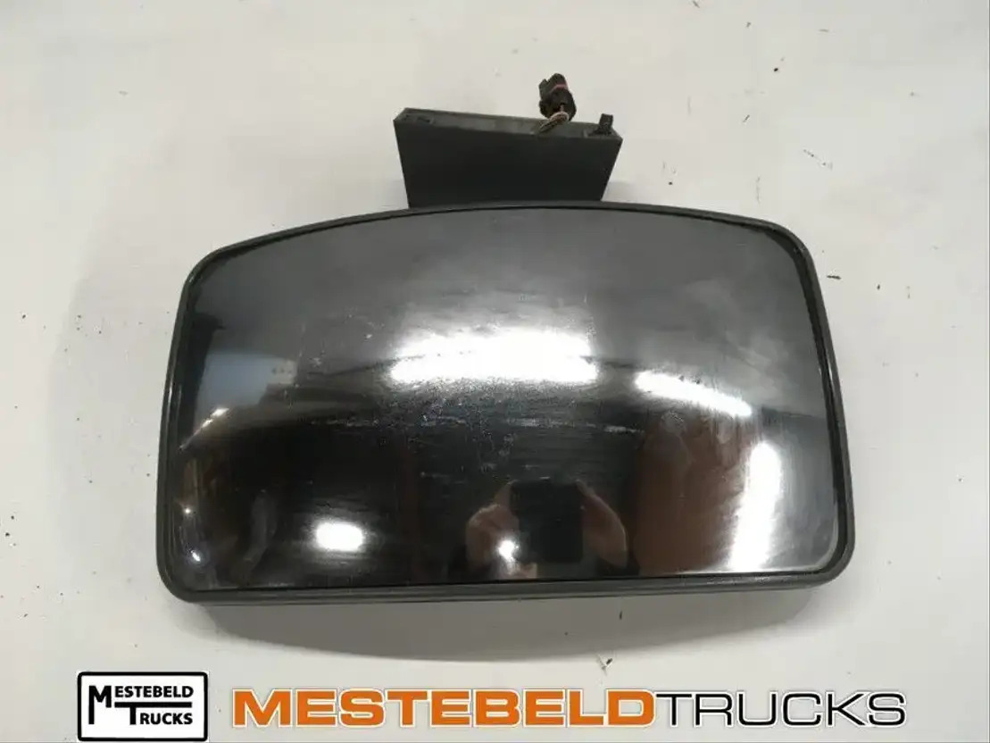 MAN Trottoirspiegel verwarmd verstelbaar  - Cabina e interior para Camión: foto 1 MAN Trottoirspiegel verwarmd verstelbaar  - Cabina e interior para Camión: foto 1