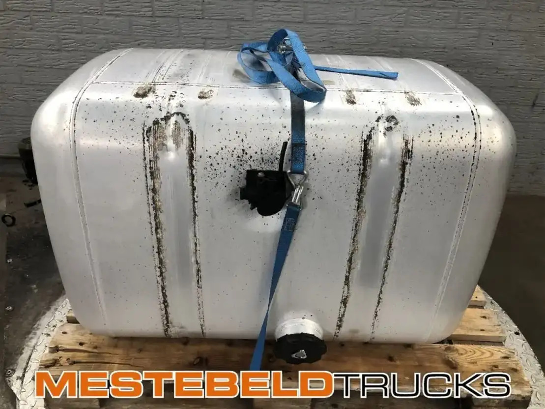 Mercedes-Benz Brandstoftank 390 Liter - Procesamiento de combustible para Camión: foto 1 Mercedes-Benz Brandstoftank 390 Liter - Procesamiento de combustible para Camión: foto 1