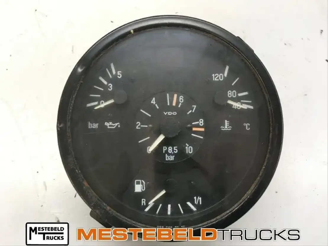 Mercedes-Benz Instrumentenpaneel - Sistema eléctrico para Camión: foto 1 Mercedes-Benz Instrumentenpaneel - Sistema eléctrico para Camión: foto 1