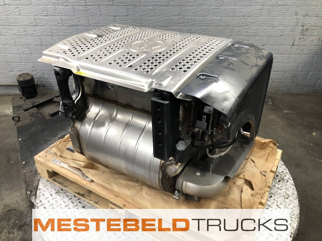 Mercedes-Benz Katalysator - Silenciador/ Sistema de escape para Camión: foto 1 Mercedes-Benz Katalysator - Silenciador/ Sistema de escape para Camión: foto 1