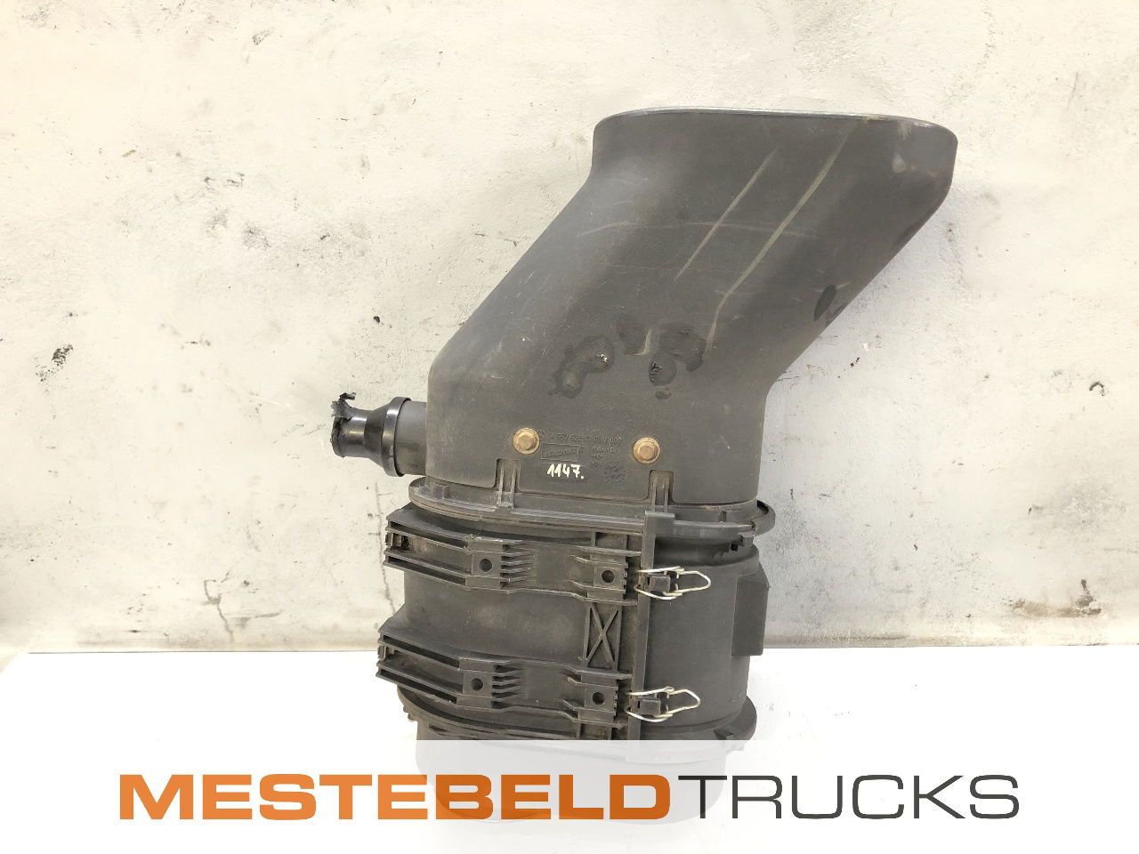 Mercedes-Benz Luchtfilter - Sistema de admisión de aire para Camión: foto 1 Mercedes-Benz Luchtfilter - Sistema de admisión de aire para Camión: foto 1