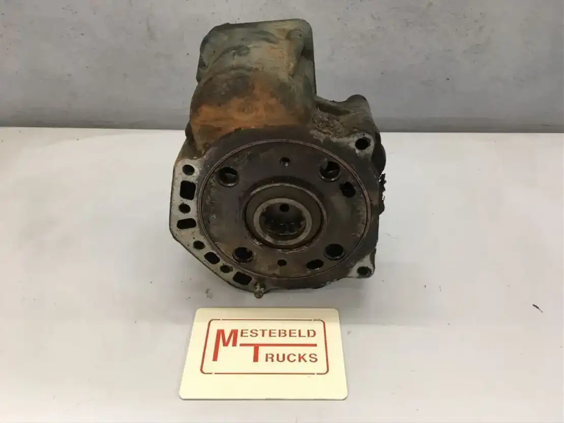 Mercedes-Benz PTO - Caja de cambios y piezas para Camión: foto 2 Mercedes-Benz PTO - Caja de cambios y piezas para Camión: foto 2