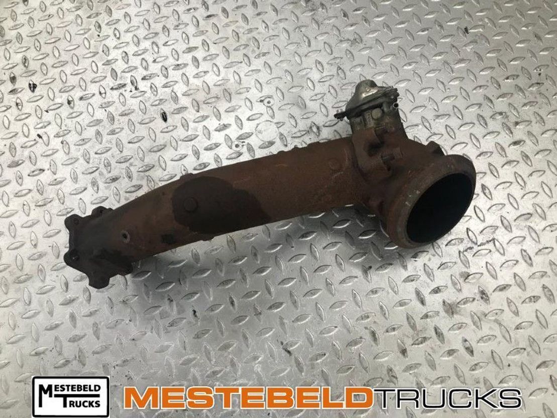 Mercedes-Benz Uitlaatgasleiding naar turbo - Silenciador/ Sistema de escape para Camión: foto 1 Mercedes-Benz Uitlaatgasleiding naar turbo - Silenciador/ Sistema de escape para Camión: foto 1