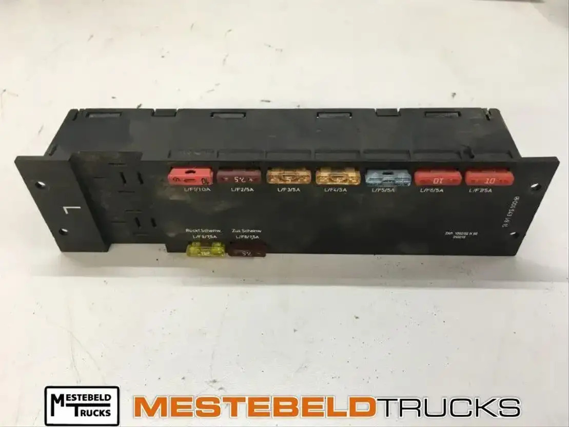 Mercedes-Benz Verlichtingsmodule - Sistema eléctrico para Camión: foto 1 Mercedes-Benz Verlichtingsmodule - Sistema eléctrico para Camión: foto 1