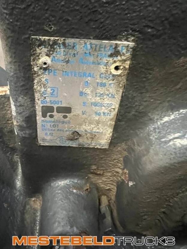 Renault Onderbouwtrekhaak 50 mm - Bastidor/ Chasis para Camión: foto 4 Renault Onderbouwtrekhaak 50 mm - Bastidor/ Chasis para Camión: foto 4