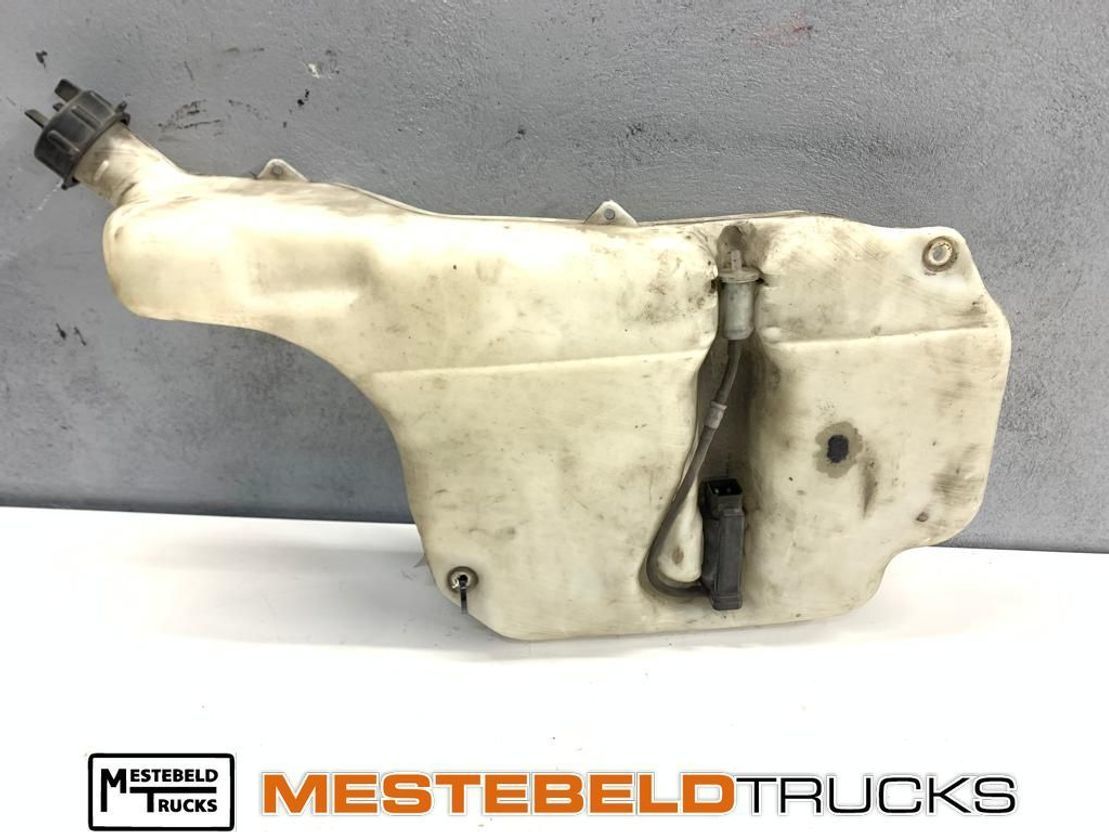 Volvo Ruitensproeier reservoir  - Cabina e interior para Camión: foto 1 Volvo Ruitensproeier reservoir  - Cabina e interior para Camión: foto 1