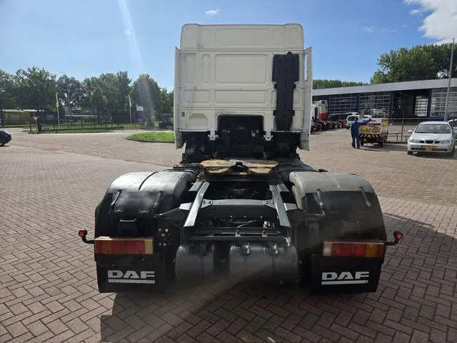 DAF XF 95.430 Manual gear Euro 3 - Cabeza tractora: foto 5 DAF XF 95.430 Manual gear Euro 3 - Cabeza tractora: foto 5