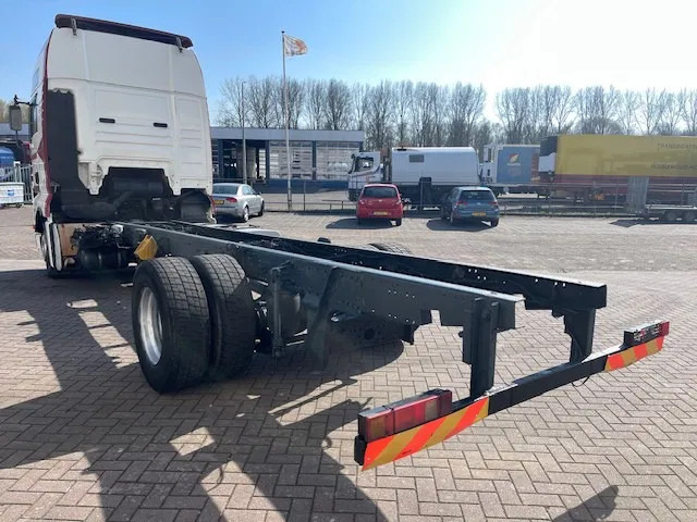 MAN TGA 18.460 Euro 3 Manual-gear Retarder - Chasis camión: foto 5 MAN TGA 18.460 Euro 3 Manual-gear Retarder - Chasis camión: foto 5