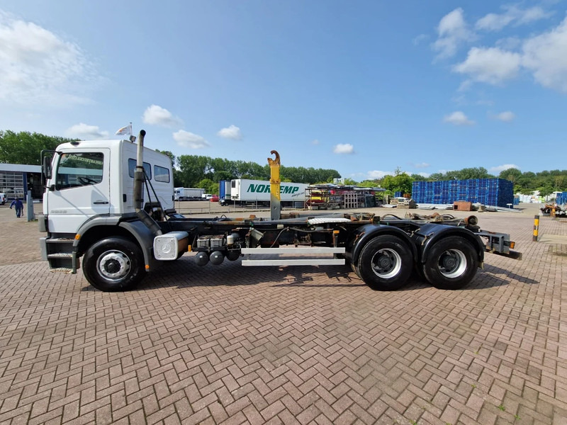 Mercedes-Benz Atego 2628 6x4, Manual gear, full steel suspension - Chasis camión: foto 5 Mercedes-Benz Atego 2628 6x4, Manual gear, full steel suspension - Chasis camión: foto 5