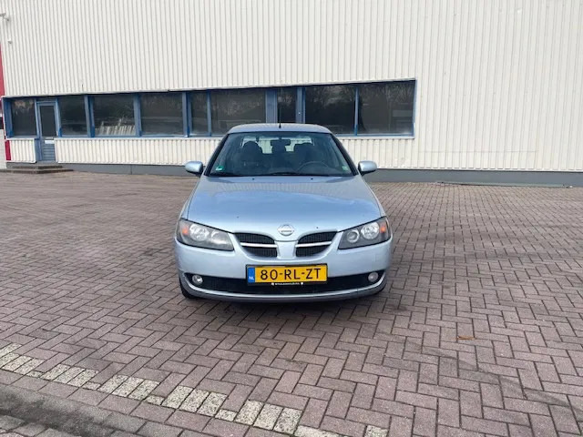 Nissan Almera Airco Manual gear APK Cruise control - Hatchback: foto 2 Nissan Almera Airco Manual gear APK Cruise control - Hatchback: foto 2