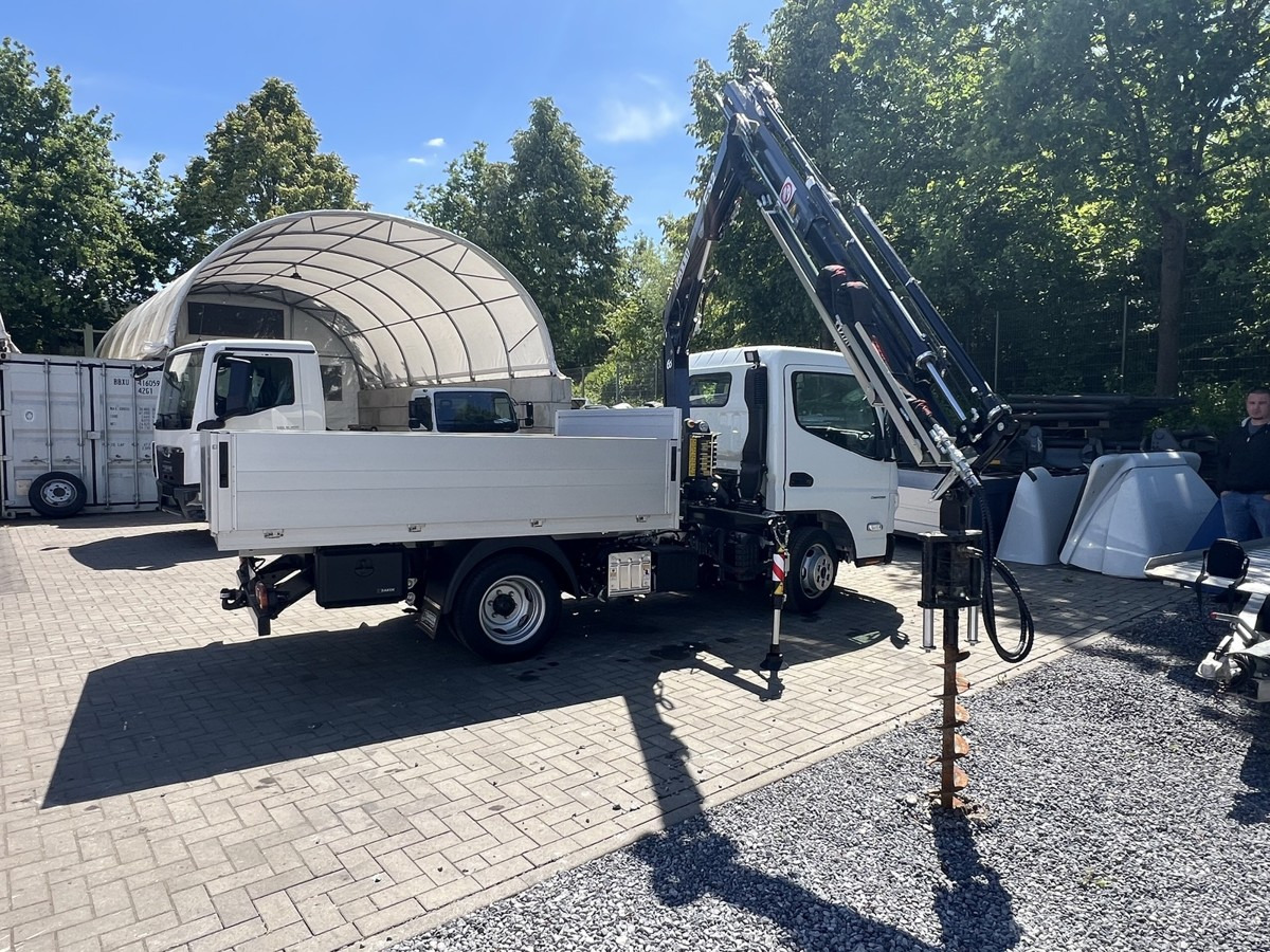 FUSO 3S15 Alu Pritsche 2.80m Ladekran Bohrgerät - Caja abierta furgoneta: foto 2 FUSO 3S15 Alu Pritsche 2.80m Ladekran Bohrgerät - Caja abierta furgoneta: foto 2