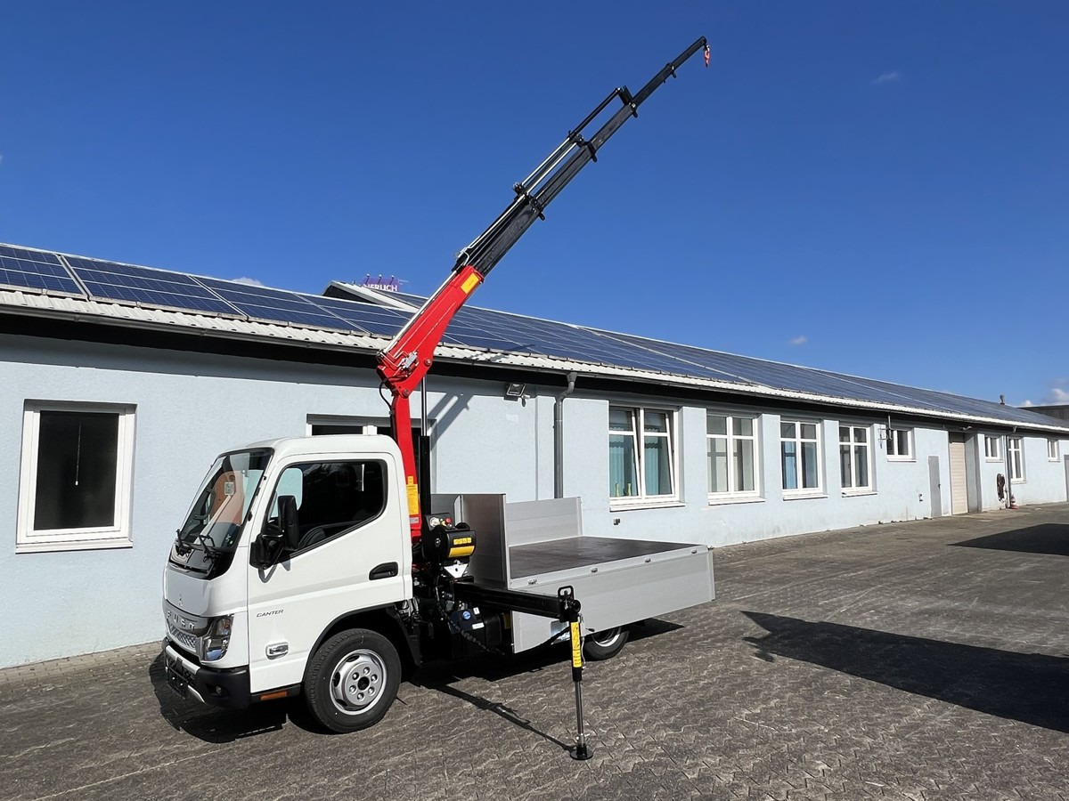 FUSO 3S15 Alu Pritsche Ladekran 34S 3 x hydr. - Caja abierta furgoneta: foto 1 FUSO 3S15 Alu Pritsche Ladekran 34S 3 x hydr. - Caja abierta furgoneta: foto 1