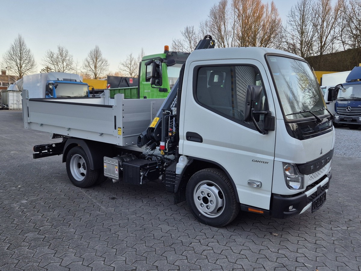 FUSO 3S15 Alukipper mit Ladekran 3 x hydr. - Volquete furgoneta: foto 2 FUSO 3S15 Alukipper mit Ladekran 3 x hydr. - Volquete furgoneta: foto 2