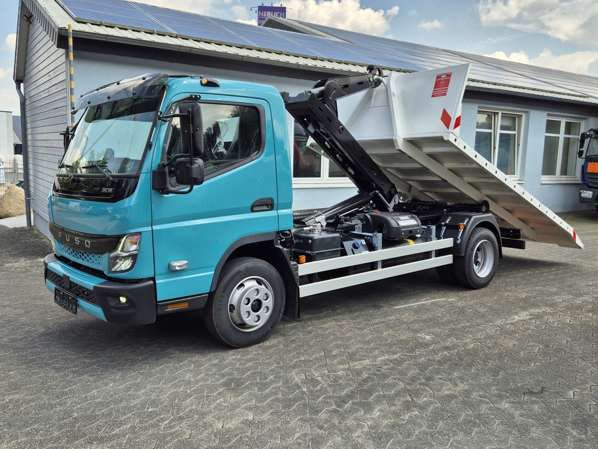 FUSO Canter FUSO 9C18 Duonic City Abrollkipper Color - Multibasculante camión, Camión grúa: foto 2 FUSO Canter FUSO 9C18 Duonic City Abrollkipper Color - Multibasculante camión, Camión grúa: foto 2