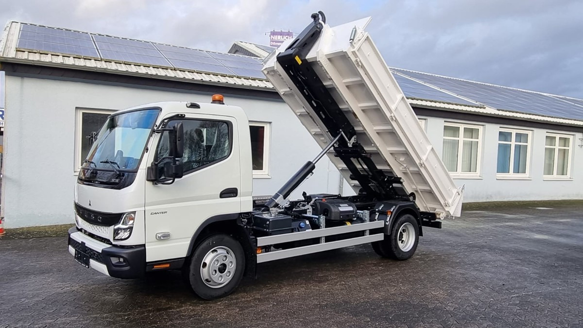 FUSO FUSO 9C18 Duonic City Abrollkipper GG 8.55t AHK - Multibasculante camión: foto 1 FUSO FUSO 9C18 Duonic City Abrollkipper GG 8.55t AHK - Multibasculante camión: foto 1