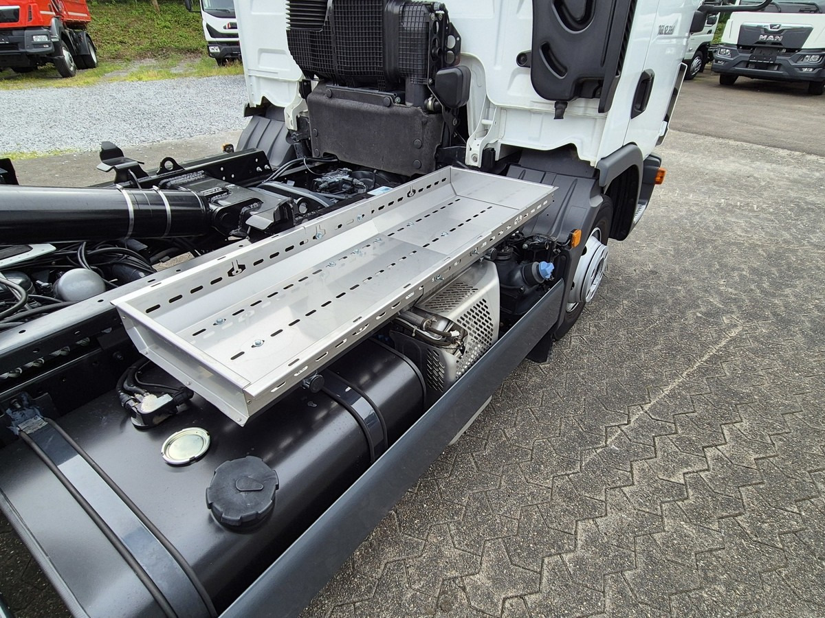 Multibasculante camión MAN TGL 12.220 BL City Abrollkipper  AHK Euro 6: foto 7