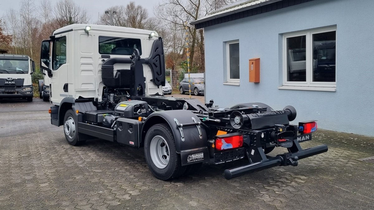 Multibasculante camión nuevo MAN TGL 12.220 BL NEU City Abrollkipper 8t TipMatic: foto 10 Multibasculante camión nuevo MAN TGL 12.220 BL NEU City Abrollkipper 8t TipMatic: foto 10