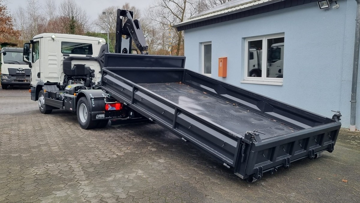 MAN TGL 12.220 BL NEU City Abrollkipper 8t TipMatic - Multibasculante camión: foto 4 MAN TGL 12.220 BL NEU City Abrollkipper 8t TipMatic - Multibasculante camión: foto 4
