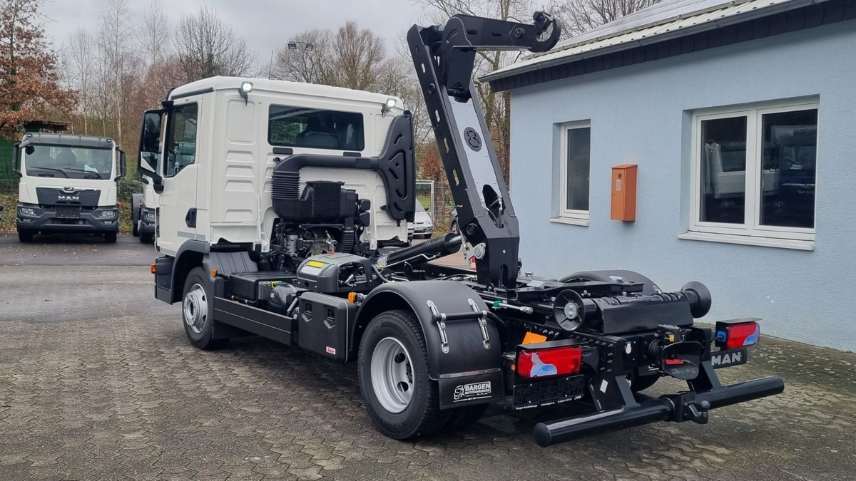 Multibasculante camión nuevo MAN TGL 12.220 BL NEU City Abrollkipper 8t TipMatic: foto 15 Multibasculante camión nuevo MAN TGL 12.220 BL NEU City Abrollkipper 8t TipMatic: foto 15