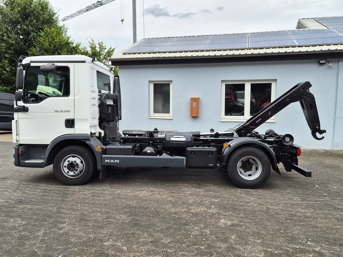 MAN TGL 12.250 BL City Abrollkipper AHK Euro 6 - Multibasculante camión: foto 4 MAN TGL 12.250 BL City Abrollkipper AHK Euro 6 - Multibasculante camión: foto 4