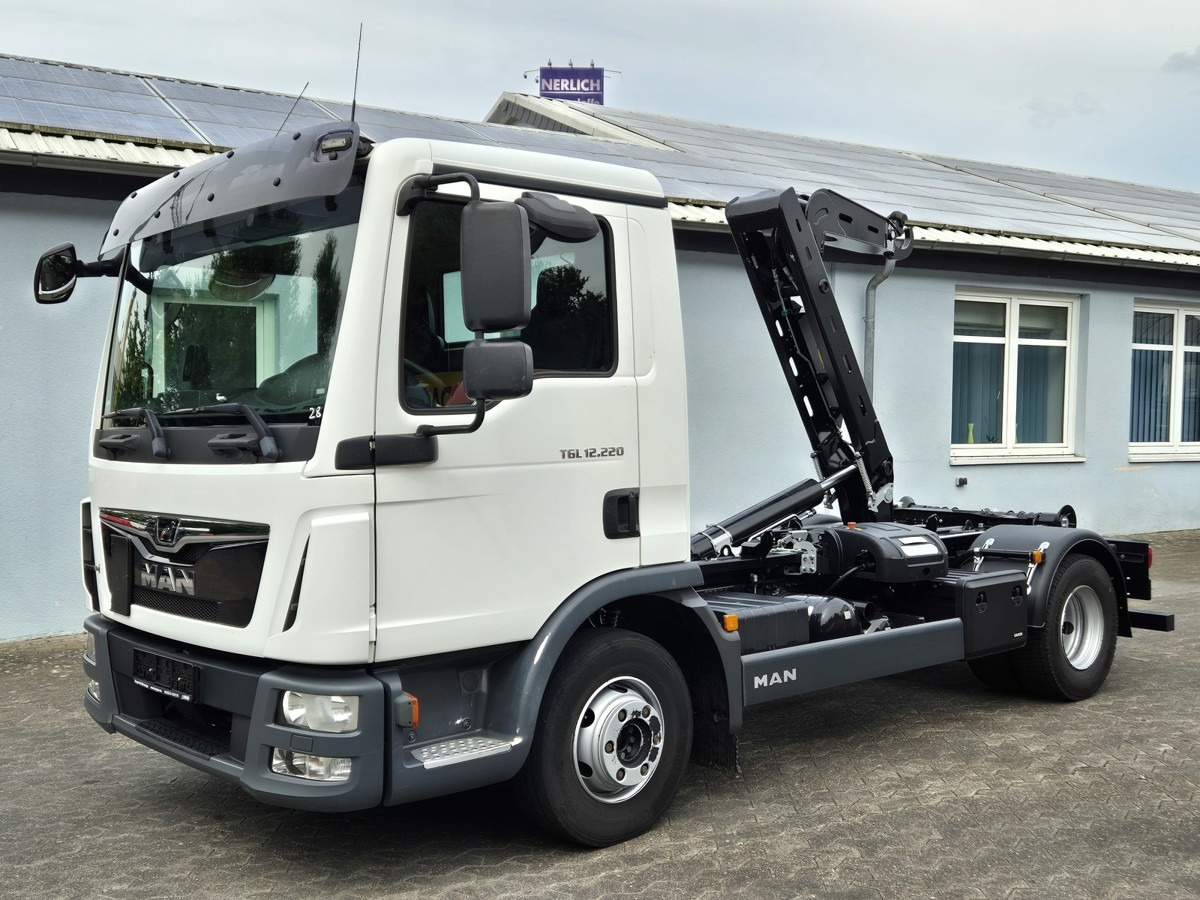 MAN TGL 12.250 BL City Abrollkipper AHK Euro 6 - Multibasculante camión: foto 1 MAN TGL 12.250 BL City Abrollkipper AHK Euro 6 - Multibasculante camión: foto 1