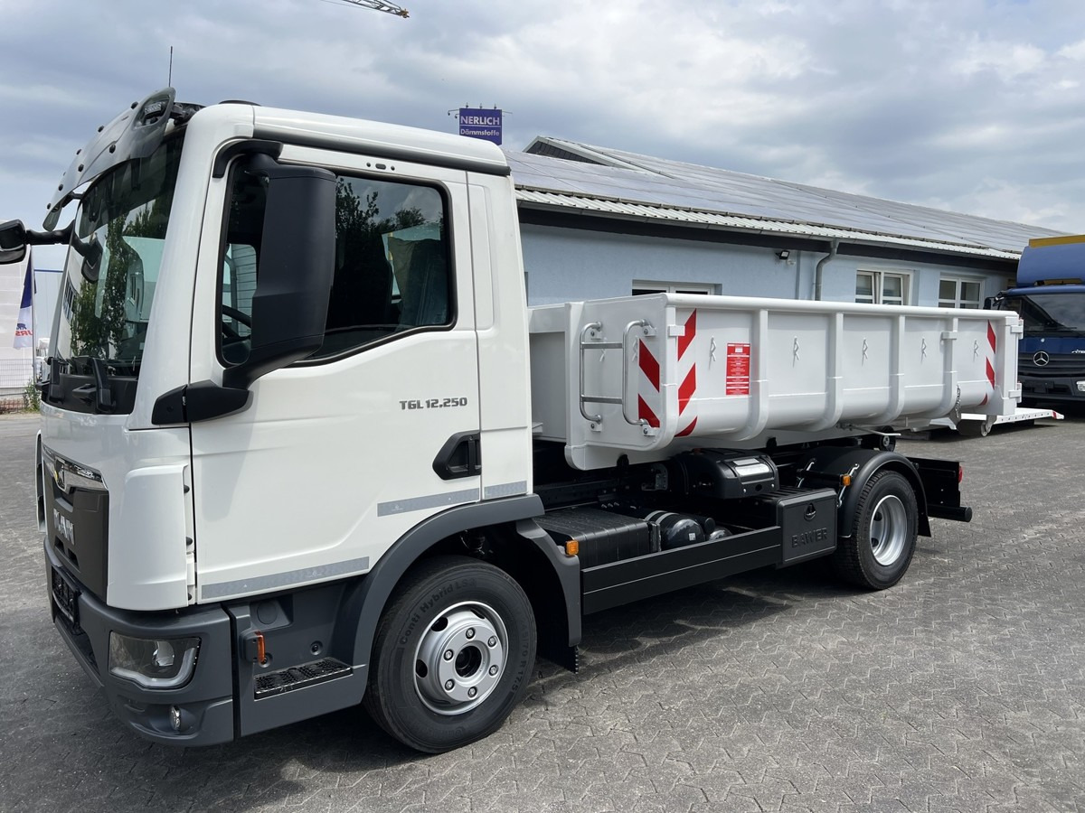 MAN TGL 12.250 BL NEU City Abrollkipper PowerMatic s - Multibasculante camión: foto 3 MAN TGL 12.250 BL NEU City Abrollkipper PowerMatic s - Multibasculante camión: foto 3